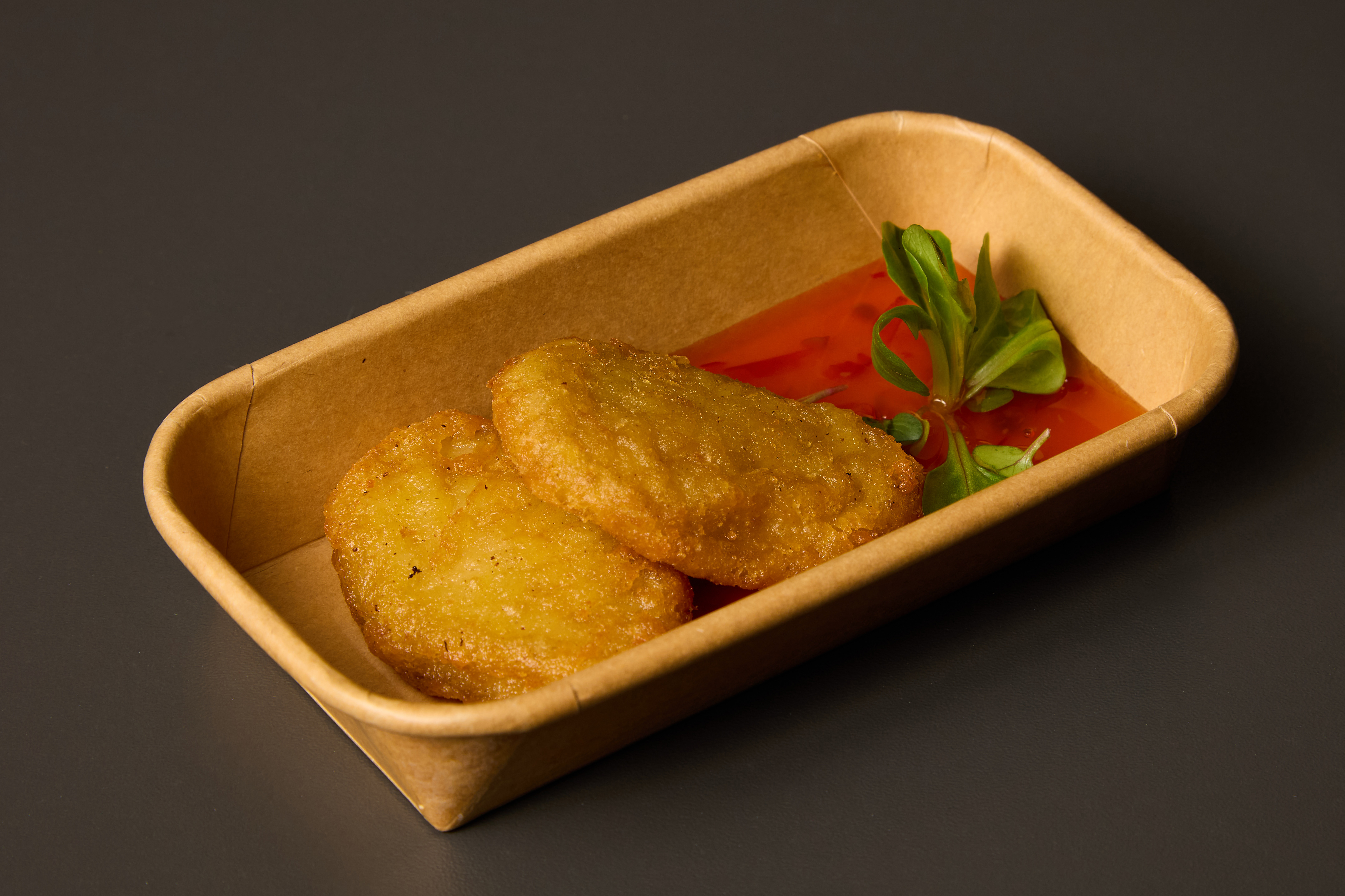 Beyond nugeta se sweet chilli omáčkou (vegan)